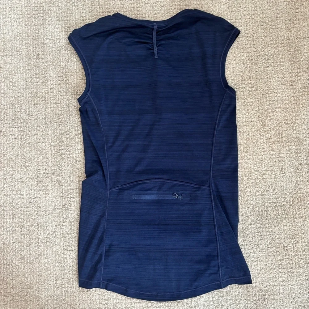 Athleta Pacifica Run Bike Navy Top - size XS​​​